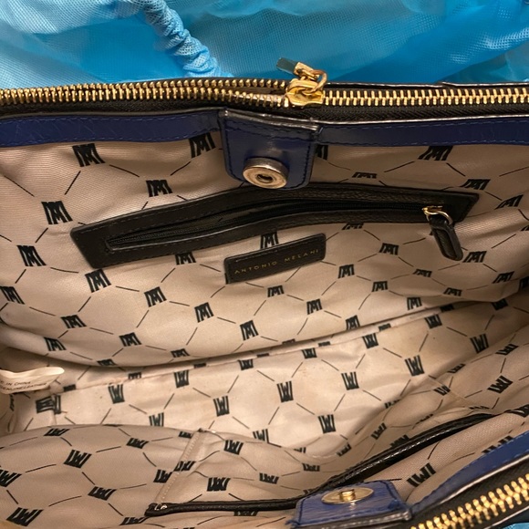 Purse - Picture 3 of 3